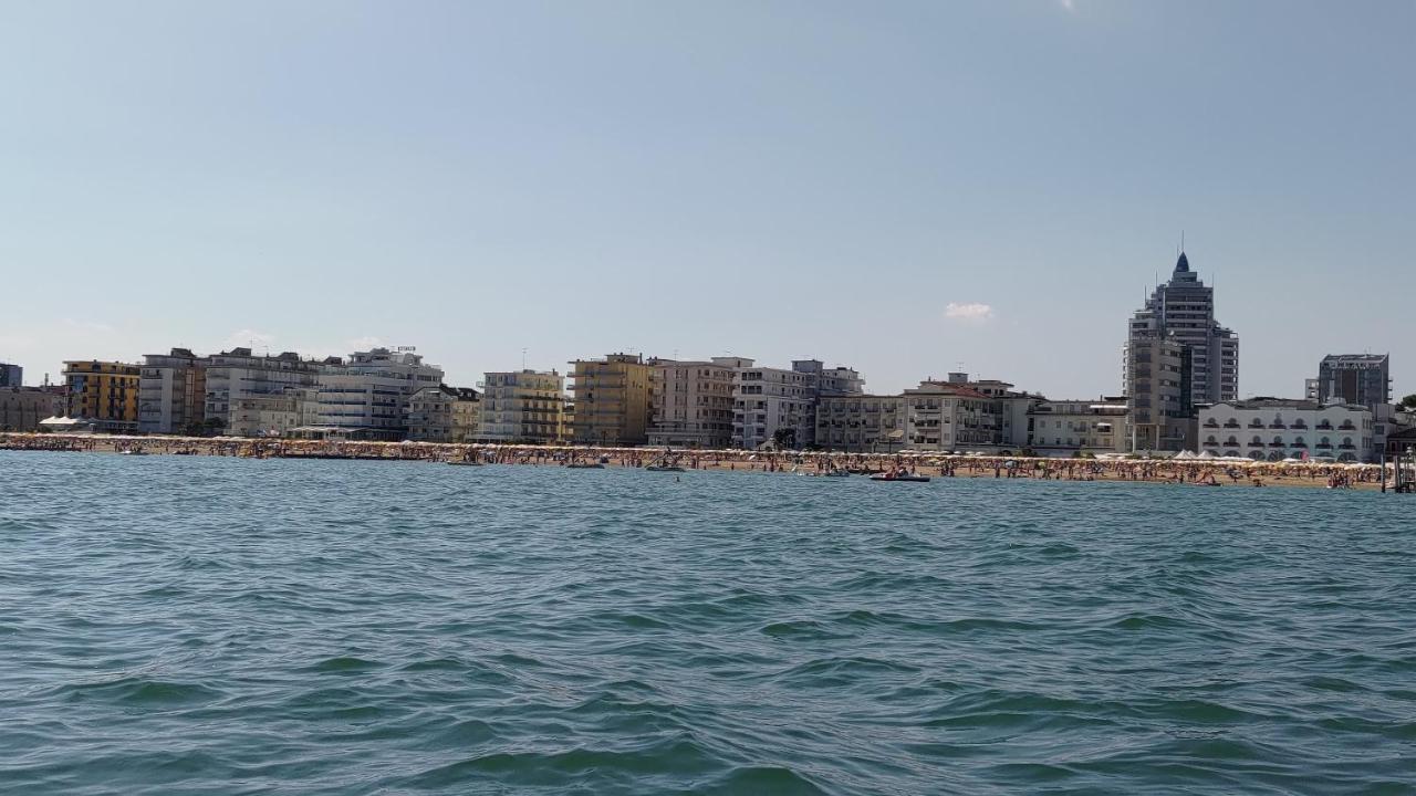 Fronte Mare-Residence Union 9 Lido di Jesolo Exterior foto